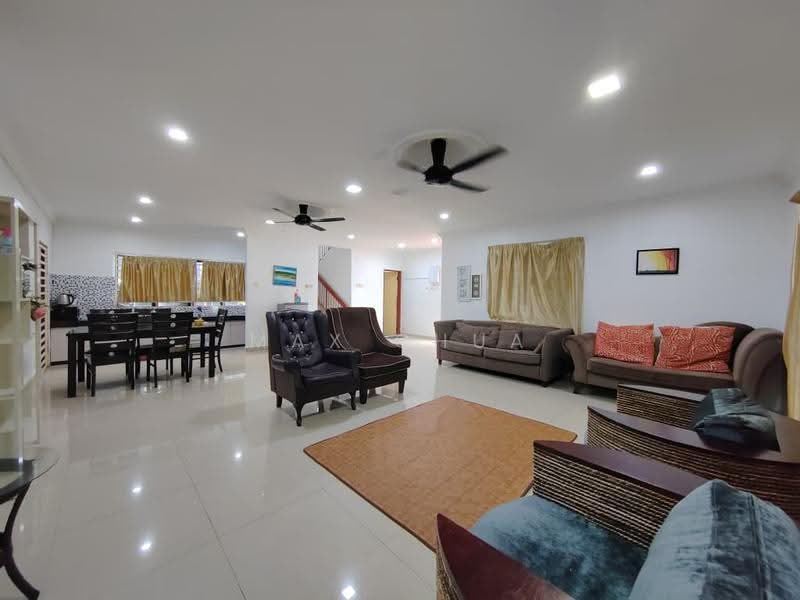 Rumah Banglo untuk Dijual di Port Dickson (Negeri Sembilan) - Max Chua - Living Room - PropertyGuru.com.my