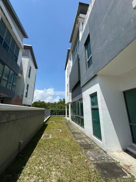 Rumah Banglo untuk Disewa di Taman Molek (Johor Bahru) - Mindy Heng - Exterior - PropertyGuru.com.my