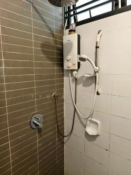 Service Residence for Rent at Palazio - Tycia Law - Bathroom - PropertyGuru.com.my