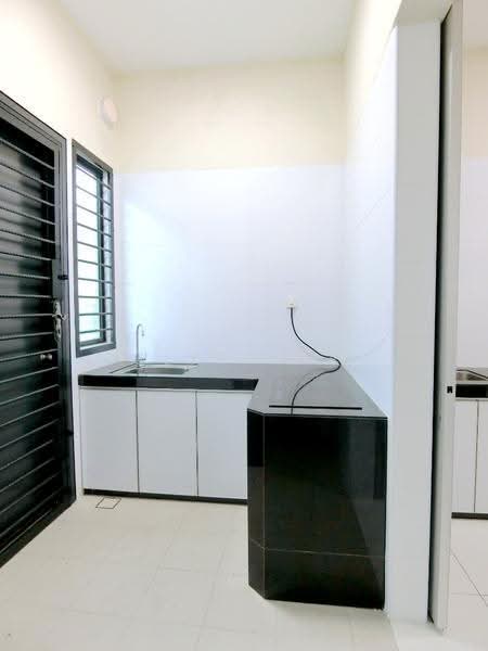 Rumah Teres 2-Tingkat untuk Dijual di Taman Glenmarie (Johor Bahru) - Jeff Yap - Kitchen - PropertyGuru.com.my