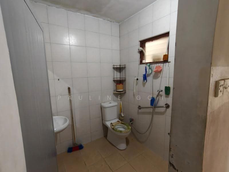 Rumah Teres 1-Tingkat untuk Dijual di Taman Abad (Johor Bahru) - Pauline Goh - Bathroom - PropertyGuru.com.my