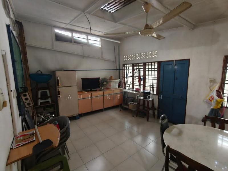 Rumah Teres 1-Tingkat untuk Dijual di Taman Abad (Johor Bahru) - Pauline Goh - Kitchen - PropertyGuru.com.my