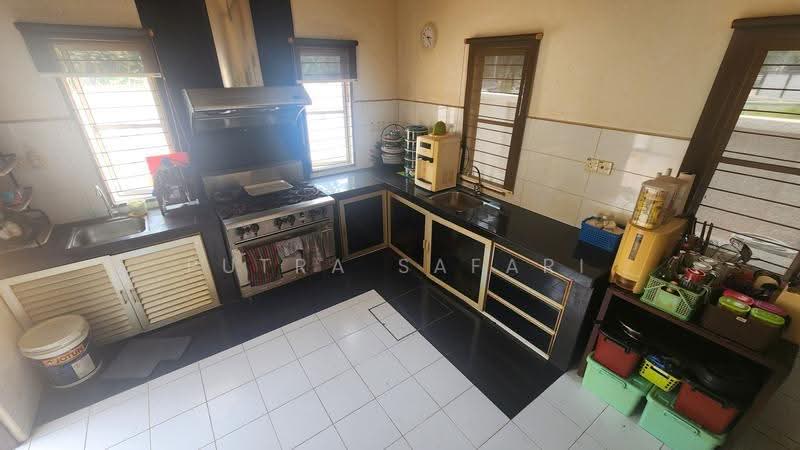 Semi-Detached House for Sale in Taman Aman Perdana (Kapar) - Putra Safari - Kitchen - PropertyGuru.com.my