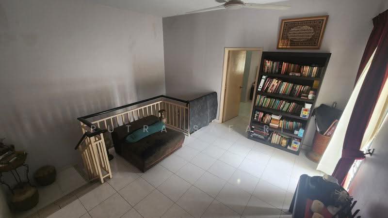 Semi-Detached House for Sale in Taman Aman Perdana (Kapar) - Putra Safari - Living Room - PropertyGuru.com.my