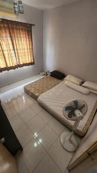 Semi-Detached House for Sale in Taman Aman Perdana (Kapar) - Putra Safari - Bedroom - PropertyGuru.com.my