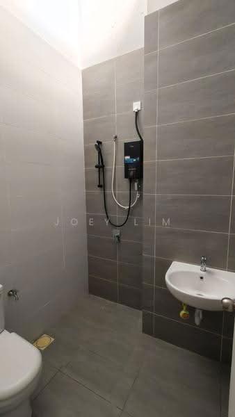 Cluster House for Rent in Eco Majestic (Semenyih) - Joey Lim - Bathroom - PropertyGuru.com.my