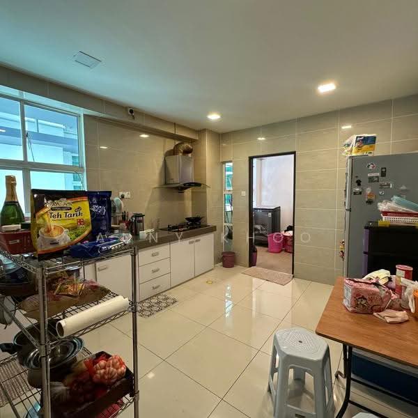 Condominium for Sale at R55 - ANNY KHOO - Kitchen - PropertyGuru.com.my