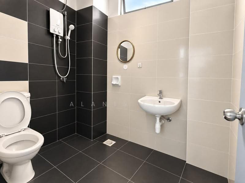 Pangsapuri untuk Disewa di The Twin Residences - Alanis Lee - Bathroom - PropertyGuru.com.my