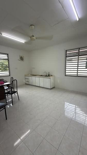 Rumah Banglo untuk Disewa di Taman Seraya Indah 3 (Kulim) - Mei Yee Lee - Kitchen - PropertyGuru.com.my