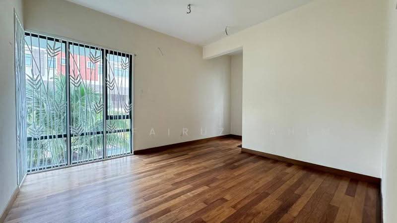 Rumah Banglo untuk Dijual di Anjung Melati (Gombak) - Siti Fairuz Rahim - Living Room - PropertyGuru.com.my