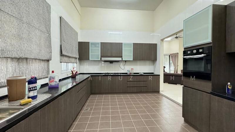 Rumah Banglo untuk Dijual di Anjung Melati (Gombak) - Siti Fairuz Rahim - Kitchen - PropertyGuru.com.my