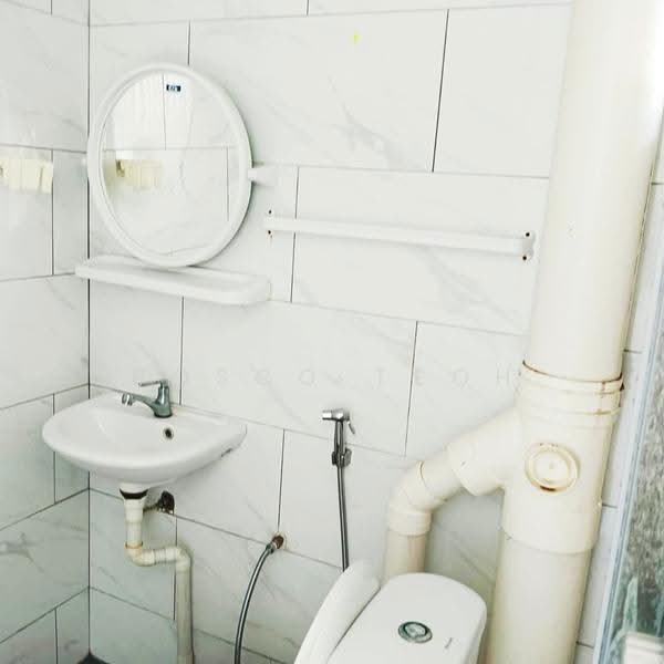 Apartment for Rent at Taman Pekaka Block 31 - Bosco Teoh - Bathroom - PropertyGuru.com.my