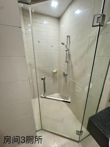 Kediaman Servis untuk Dijual di Suria Stonor - Kobe Lim - Bathroom - PropertyGuru.com.my