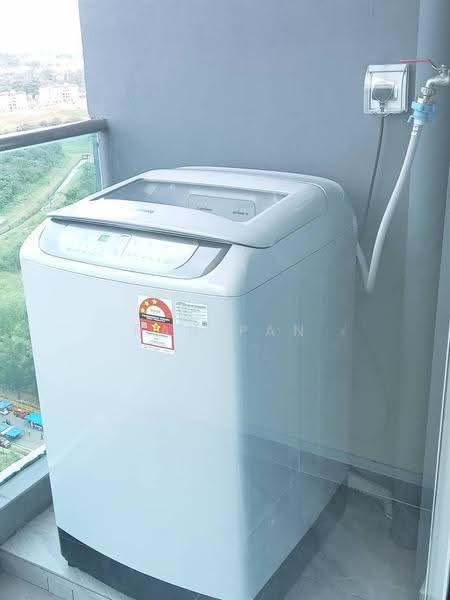 Kediaman Servis untuk Disewa di D'carlton (Residensi Seri Mega) - Pan Pan - Balcony - PropertyGuru.com.my