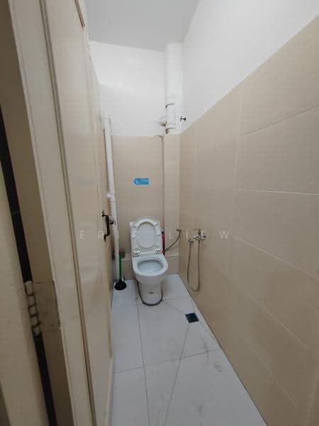 Kedai untuk Disewa di Taman Segar (Cheras) - Eric Liew - Bathroom - PropertyGuru.com.my