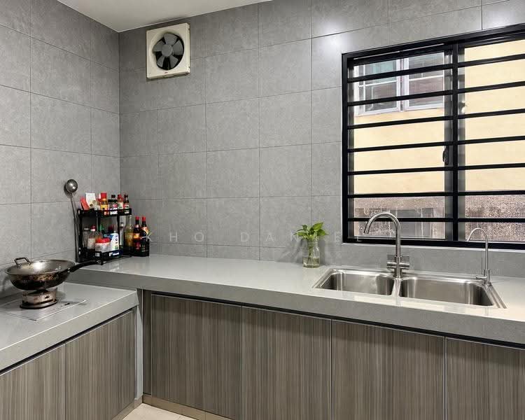 2-storey Terraced House for Sale in Taman Universiti Indah (Seri Kembangan) - Kho Daniel - Kitchen - PropertyGuru.com.my