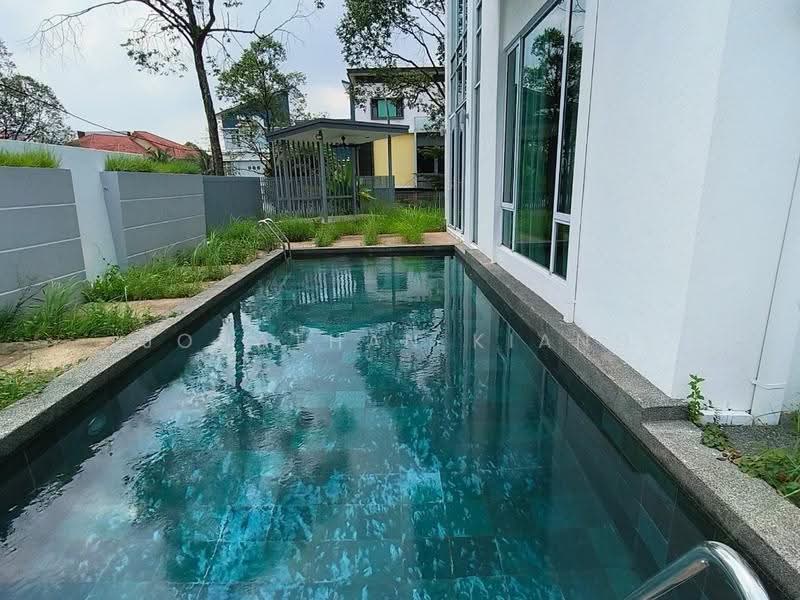 Rumah Banglo untuk Dijual di Subang Heights (Subang Jaya) - Jonathan Kiang - Pool - PropertyGuru.com.my