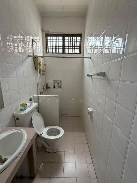 1-storey Terraced House for Sale in Taman Molek (Johor Bahru) - Zack Chow - Bathroom - PropertyGuru.com.my
