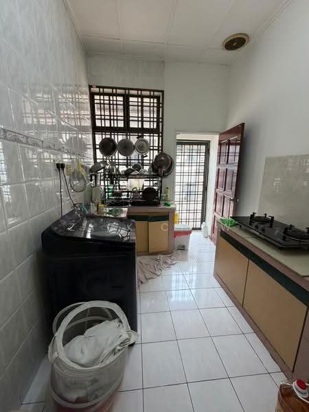 1-storey Terraced House for Sale in Taman Molek (Johor Bahru) - Zack Chow - Kitchen - PropertyGuru.com.my