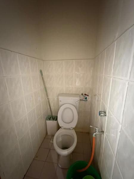 1-storey Terraced House for Sale in Taman Molek (Johor Bahru) - Zack Chow - Bathroom - PropertyGuru.com.my