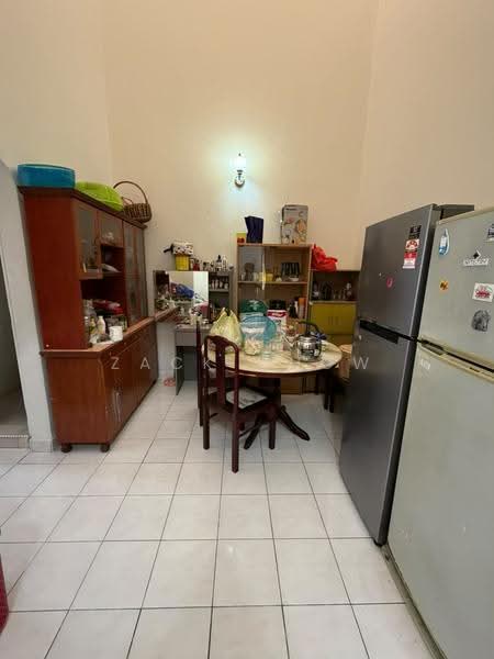 1-storey Terraced House for Sale in Taman Molek (Johor Bahru) - Zack Chow - Kitchen - PropertyGuru.com.my