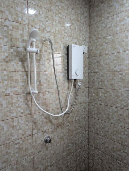 Rumah Teres 2-Tingkat untuk Disewa di Puchong (Selangor) - Kor Kok Tee - Bathroom - PropertyGuru.com.my
