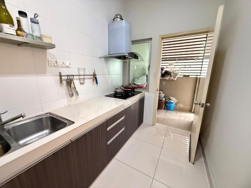 Cluster House for Sale in Bukit Indah (Iskandar Puteri (Nusajaya)) - Bernice Tan - Kitchen - PropertyGuru.com.my