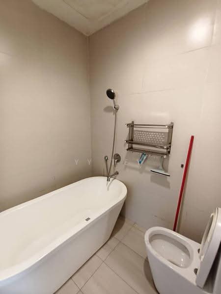 Service Residence for Rent at Grandview 360 - YY Tey - Bathroom - PropertyGuru.com.my
