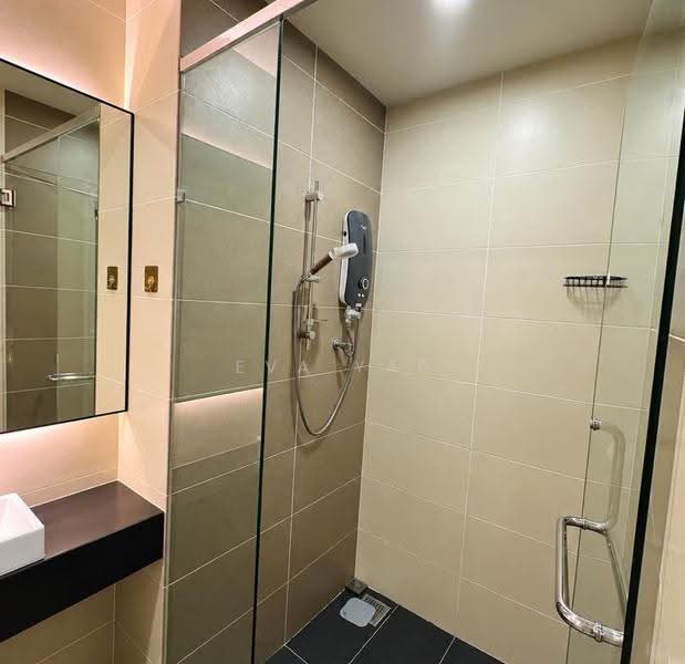 Service Residence for Sale at LakePark Residence @ KL North - Eva Yap - Bathroom - PropertyGuru.com.my