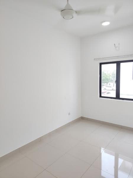 Rumah Teres 2.5-Tingkat untuk Dijual di Setia Alam (Selangor) - Janie Lee - Bedroom - PropertyGuru.com.my