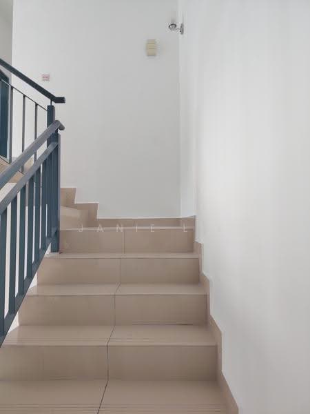 Rumah Teres 2.5-Tingkat untuk Dijual di Setia Alam (Selangor) - Janie Lee - Stairwell - PropertyGuru.com.my