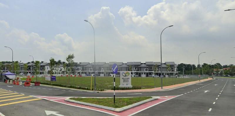 Kedai untuk Dijual di Saujana Utama (Puncak Alam) - Gordan Wong - Exterior - PropertyGuru.com.my