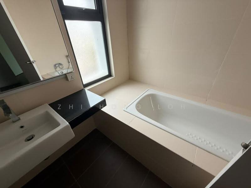 Semi-Detached House for Sale in Cheras (Kuala Lumpur) - Zhi Hong Loh - Bathroom - PropertyGuru.com.my