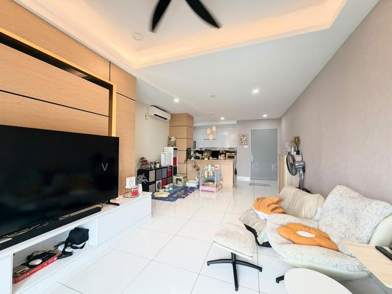Pangsapuri untuk Dijual di The Platino Serviced Apartment - Vivien Keck - Living Room - PropertyGuru.com.my