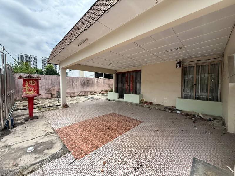 Semi-Detached House for Sale in Taman Majidee (Johor Bahru) - Ferene Fong - Exterior - PropertyGuru.com.my