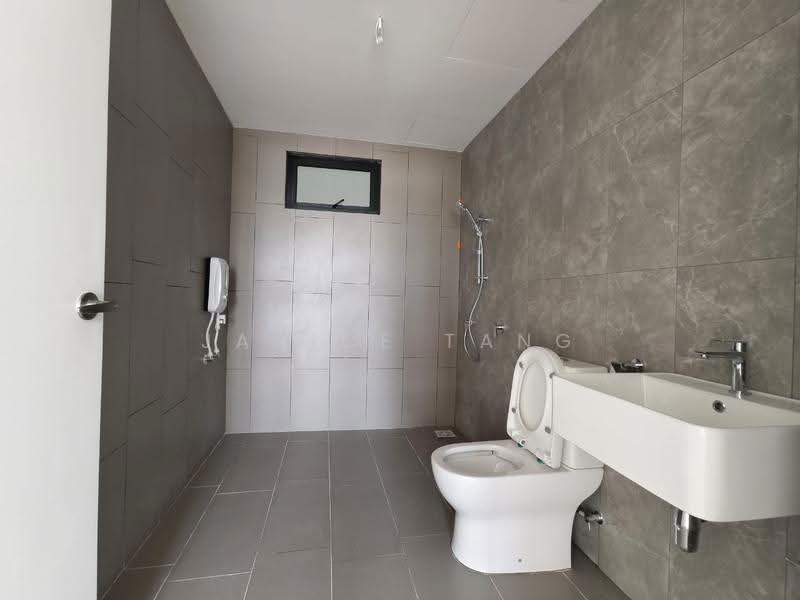Kondominium untuk Disewa di Tuai Timur - Janice Tang - Bathroom - PropertyGuru.com.my
