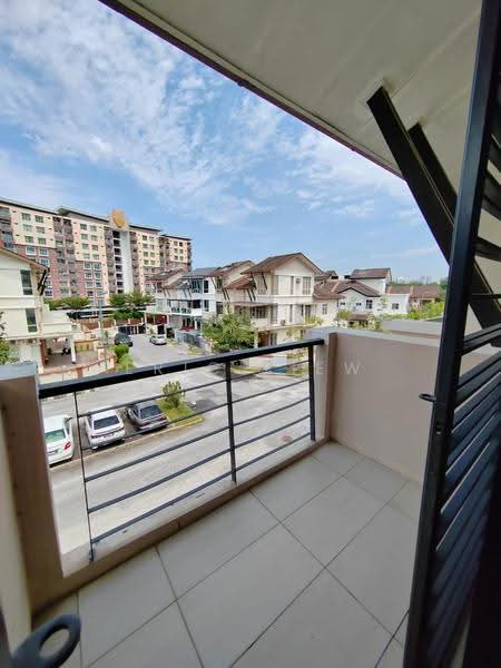 Rumah Teres untuk Dijual di Bandar Mahkota Cheras (Cheras) - Eric Liew - Balcony - PropertyGuru.com.my