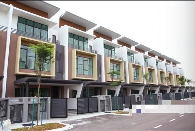 3-storey Terraced House for Sale in Taman Putra Prima (Puchong) - Hannee Tay - PropertyGuru.com.my