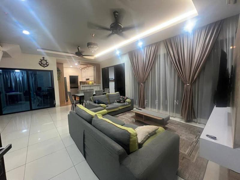 2-storey Terraced House for Rent in Shah Alam (Selangor) - Hilmi Ariffin - Living Room - PropertyGuru.com.my