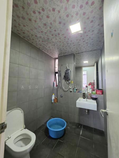 Service Residence for Sale at MKH Boulevard - Asri Annuar - Bathroom - PropertyGuru.com.my