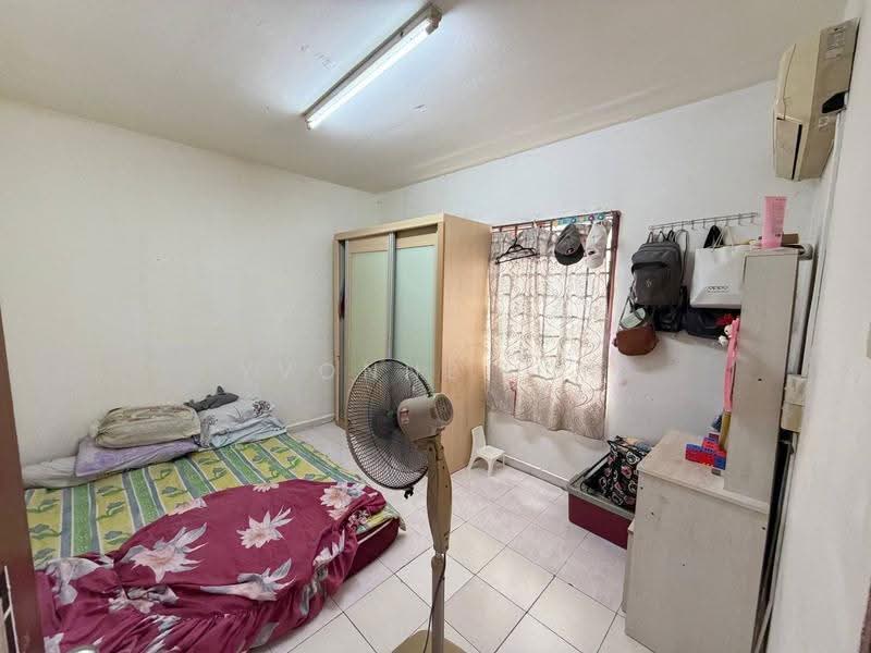 Flat for Sale at Flat Tasek 64 - Yvonne Lim - Bedroom - PropertyGuru.com.my