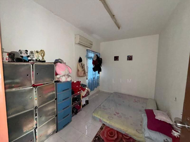 Flat for Sale at Flat Tasek 64 - Yvonne Lim - Bedroom - PropertyGuru.com.my