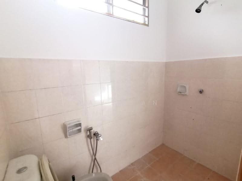 2-storey Terraced House for Sale in Rawang (Selangor) - Dave Tan - Bathroom - PropertyGuru.com.my