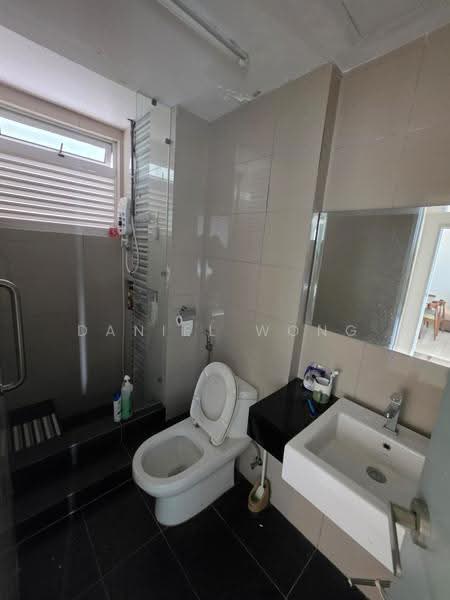 Service Residence for Sale at Tropez Residences - Daniel Wong - Bathroom - PropertyGuru.com.my