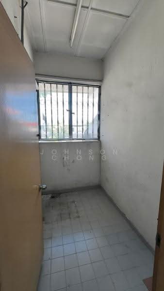 Rumah Teres 2-Tingkat untuk Dijual di Taman Molek (Johor Bahru) - Johnson Chong - Balcony - PropertyGuru.com.my