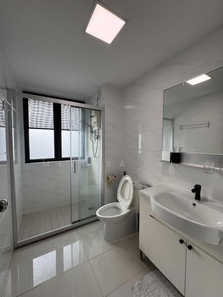 Kondominium untuk Disewa di Cerulean Bay @ Forest City - Melissa Lai - Bathroom - PropertyGuru.com.my