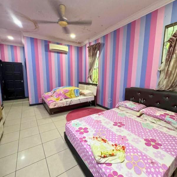 Bungalow House for Sale in Kota Kinabalu (Sabah) - Felicia Chin - Bedroom - PropertyGuru.com.my