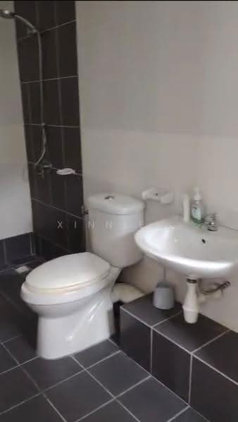 Condominium for Rent at 10 Island Resort - Xinnee . - Bathroom - PropertyGuru.com.my