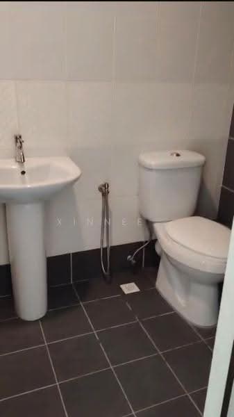 Condominium for Rent at 10 Island Resort - Xinnee . - Bathroom - PropertyGuru.com.my