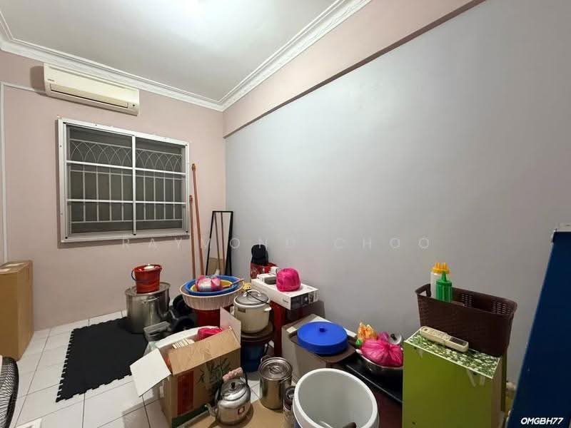 Pangsapuri untuk Dijual di Vista Bayu - Raymond Choo - Living Room - PropertyGuru.com.my